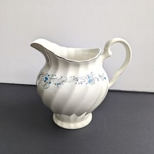 Johnson Brothers Charmain Elegant White & Blue Floral Creamer Snowhite Regency